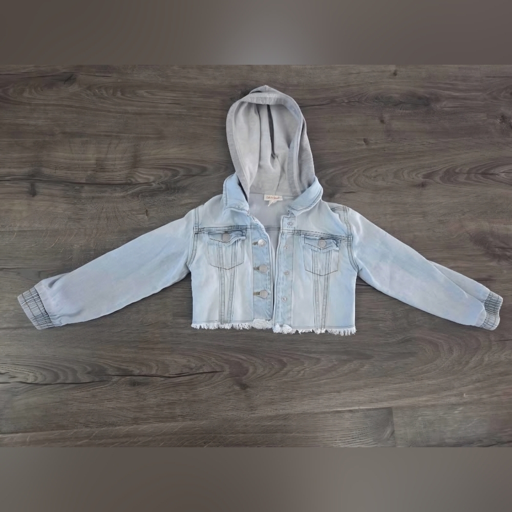 Girls light wash denim cropped jacket size 4/5